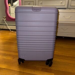 Beis Lavender carry on